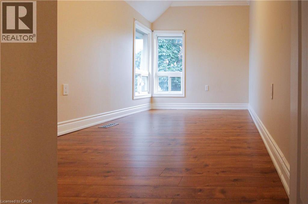 52 Cedar Avenue, Hamilton, ON