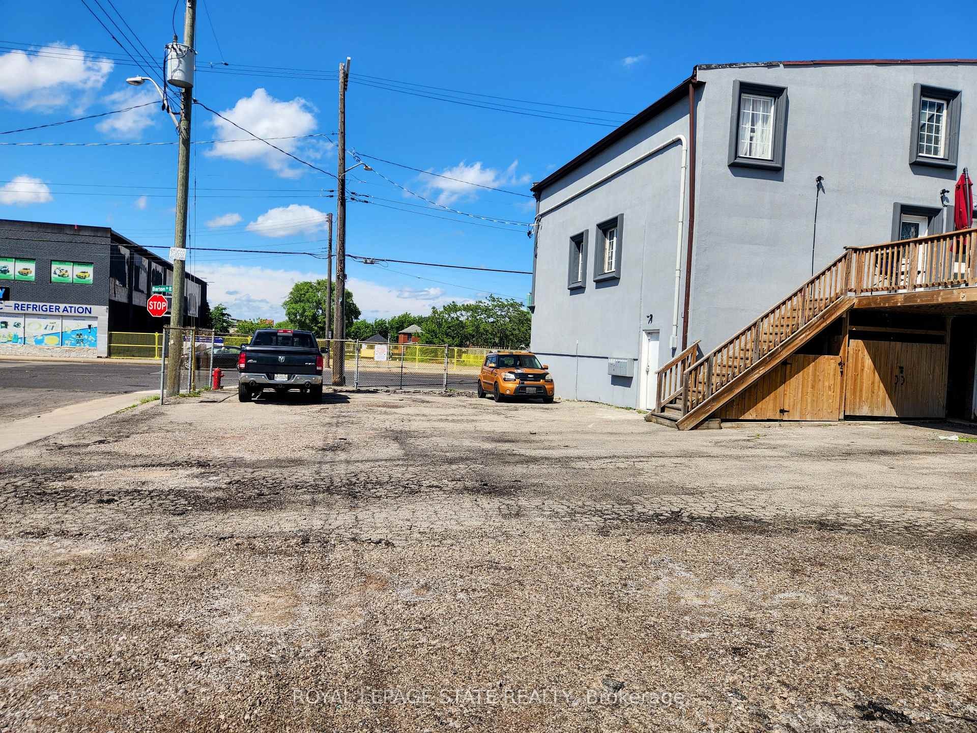 1068 Barton Street E, Hamilton, ON