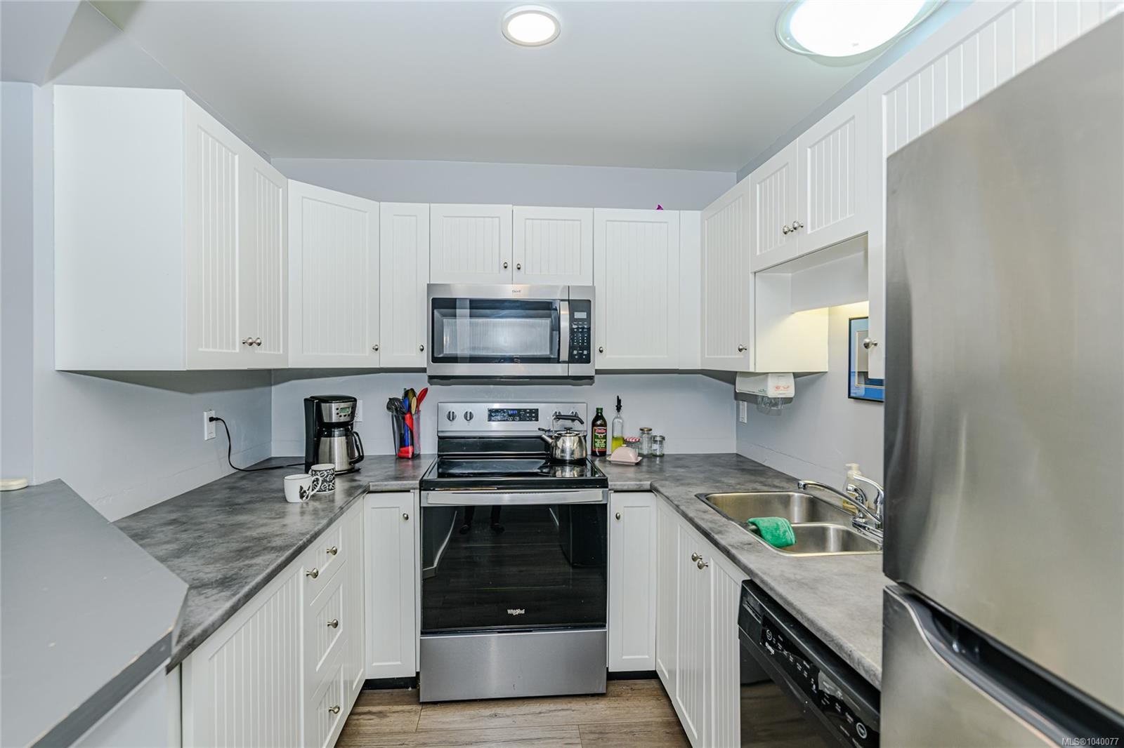 #54-2070 Amelia Ave, Sidney, BC