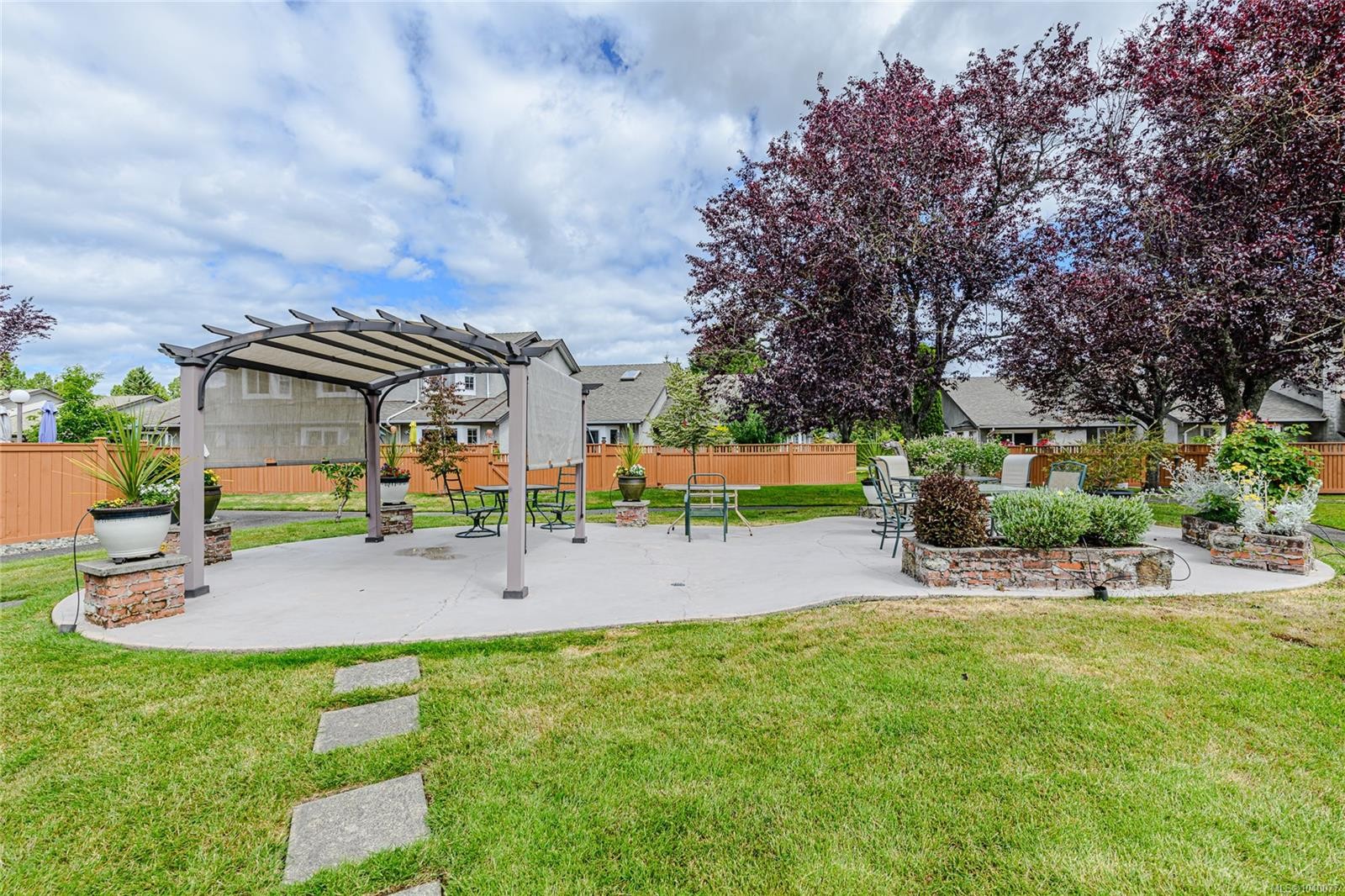 #54-2070 Amelia Ave, Sidney, BC
