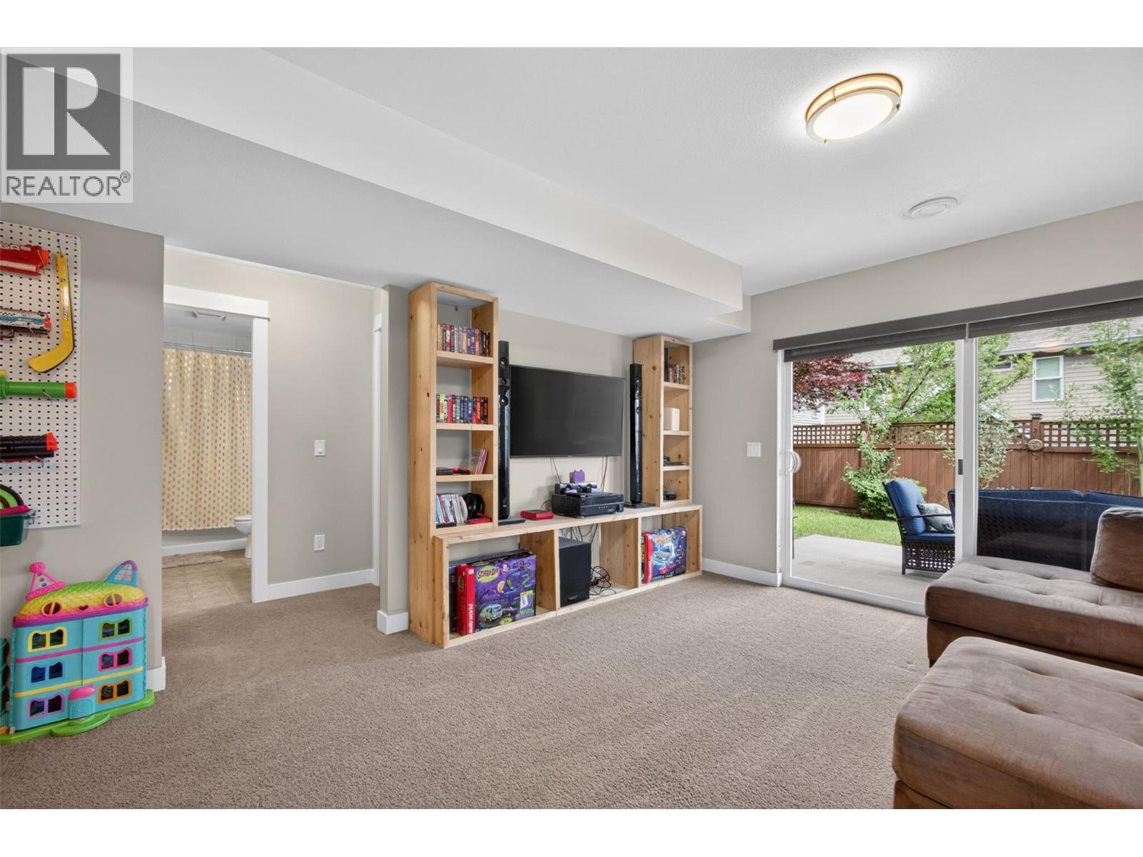 2054 Elkridge Drive, West Kelowna, BC
