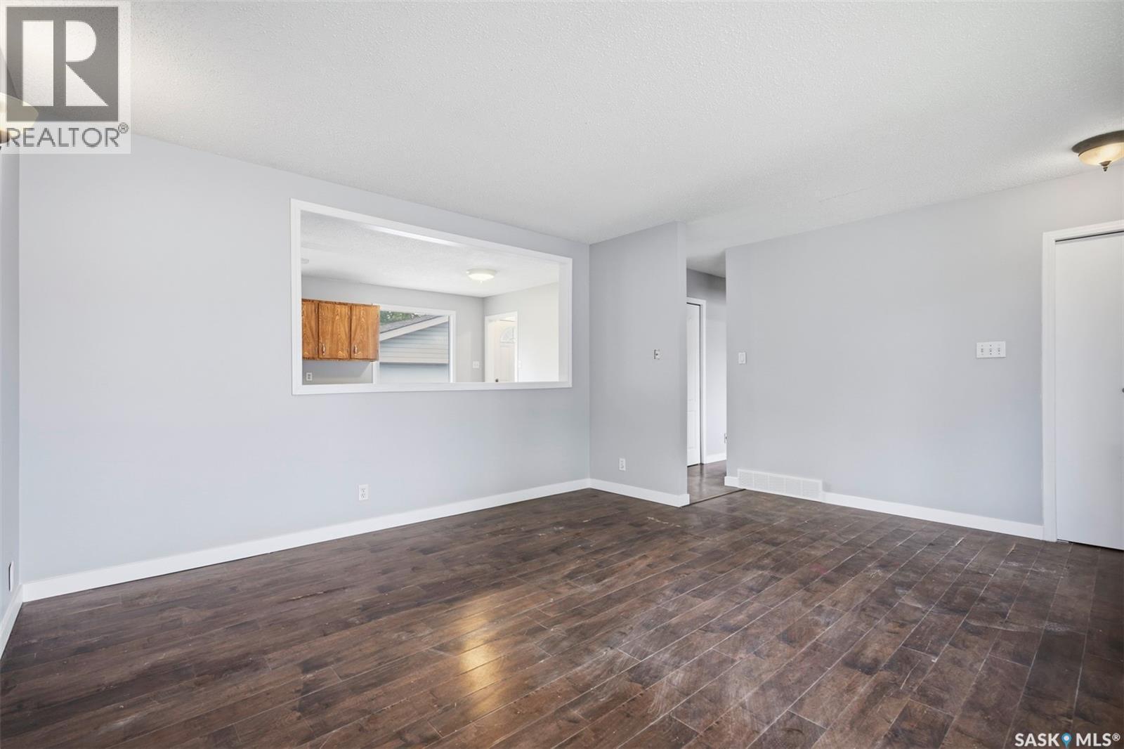 118 Smallwood Crescent, Saskatoon, SK