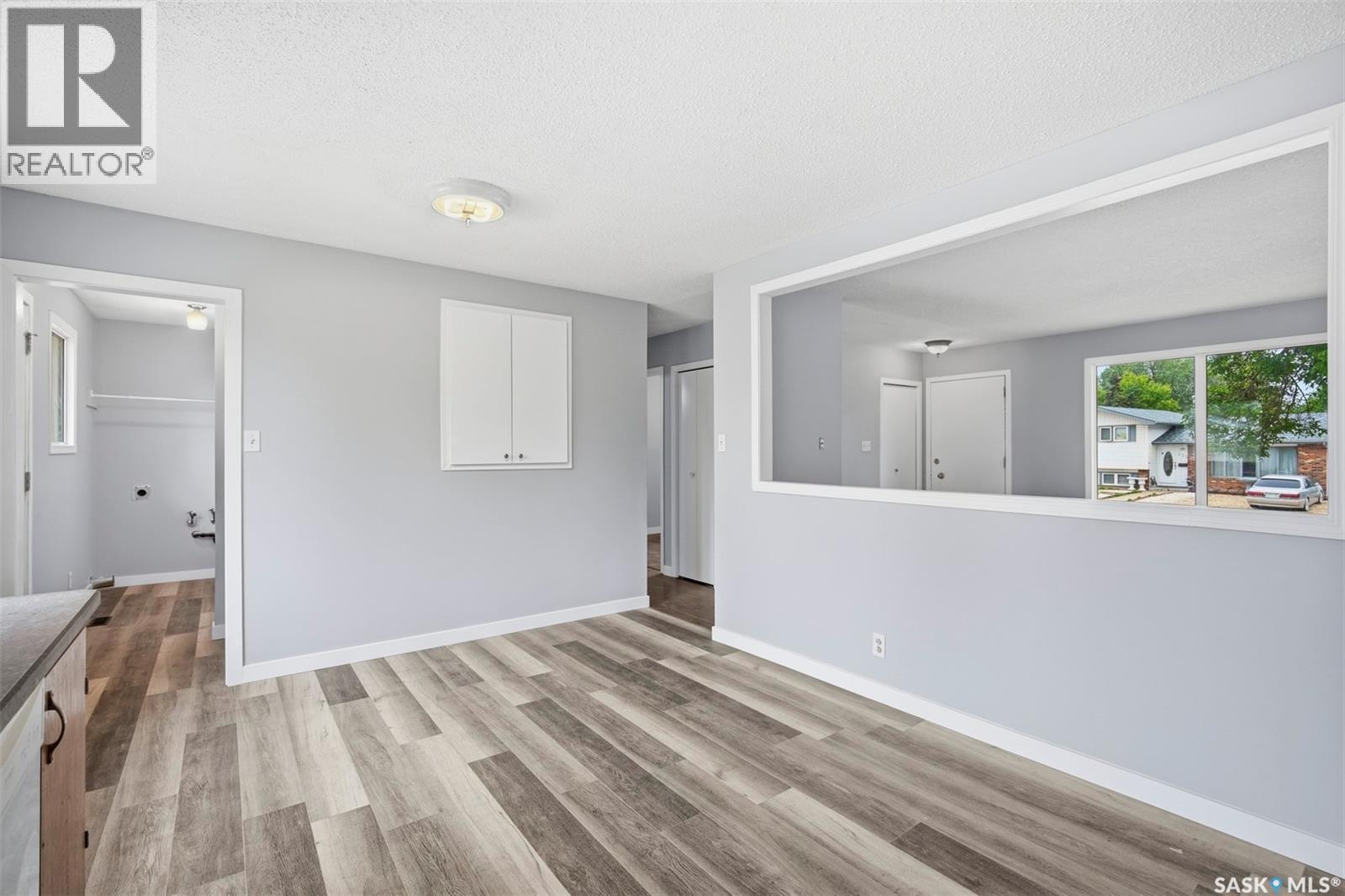 118 Smallwood Crescent, Saskatoon, SK