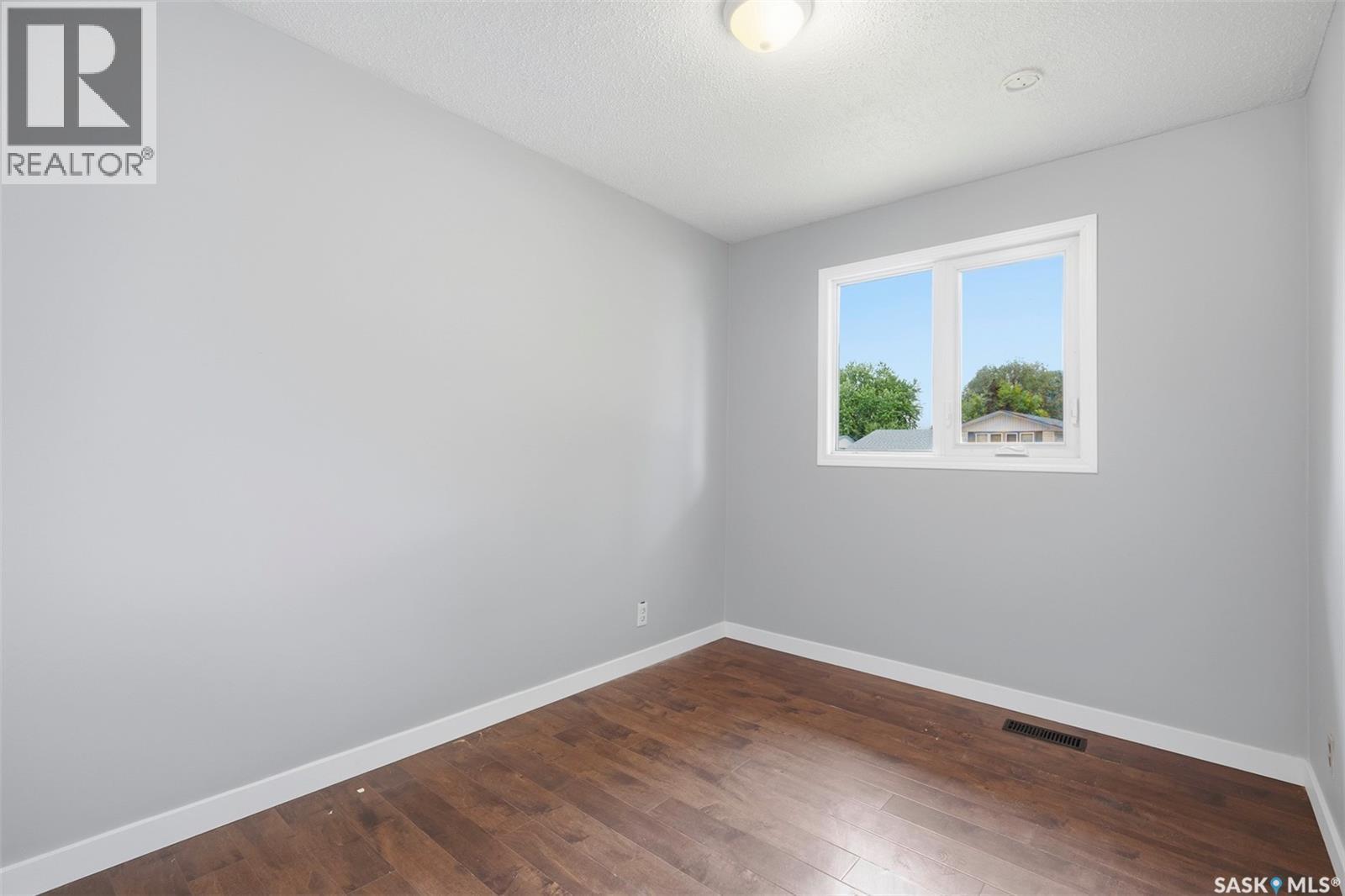 118 Smallwood Crescent, Saskatoon, SK
