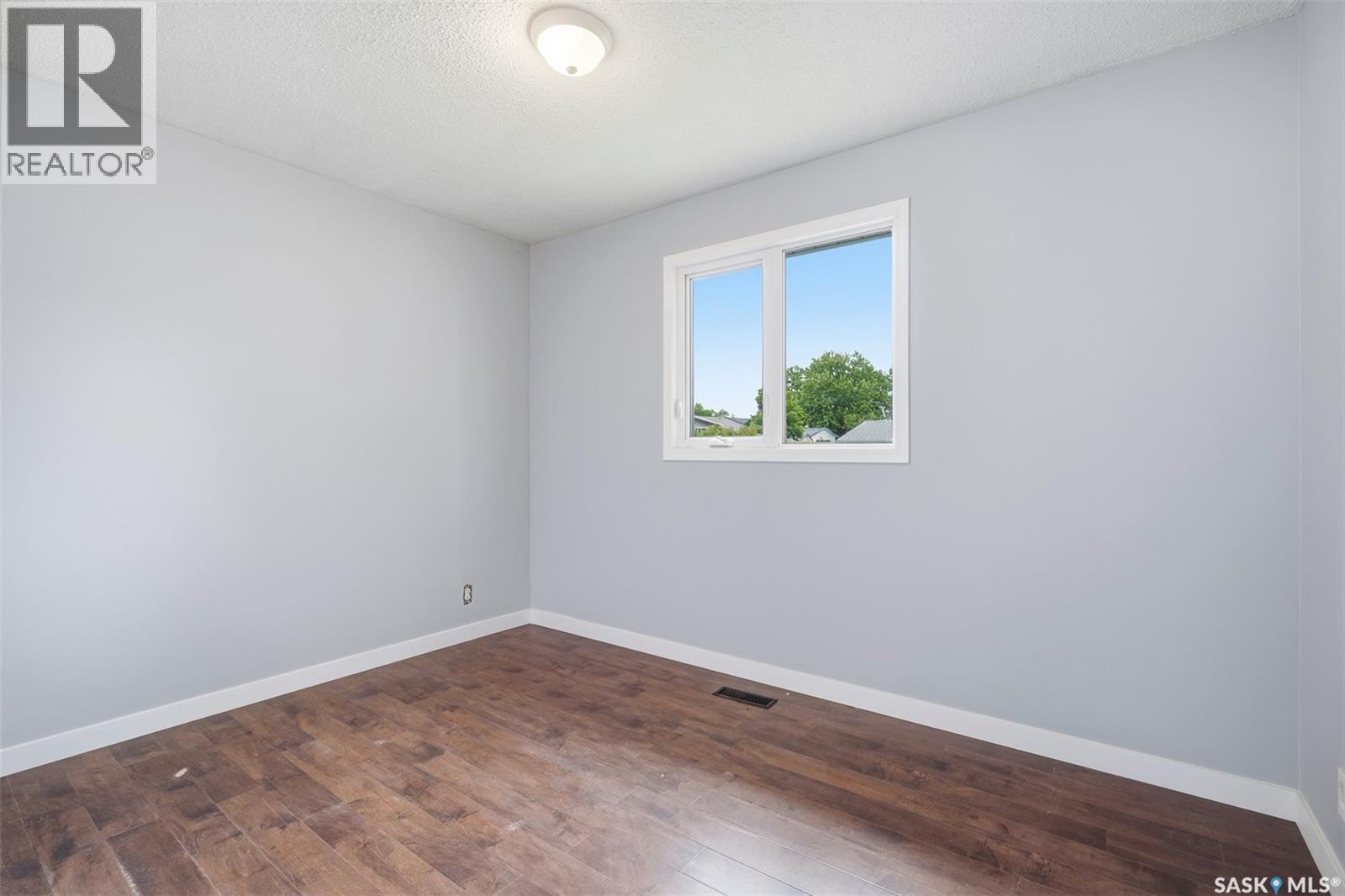 118 Smallwood Crescent, Saskatoon, SK