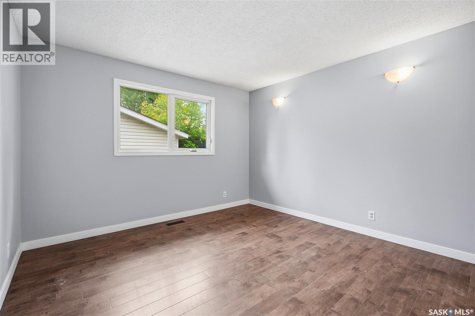 118 Smallwood Crescent, Saskatoon, SK
