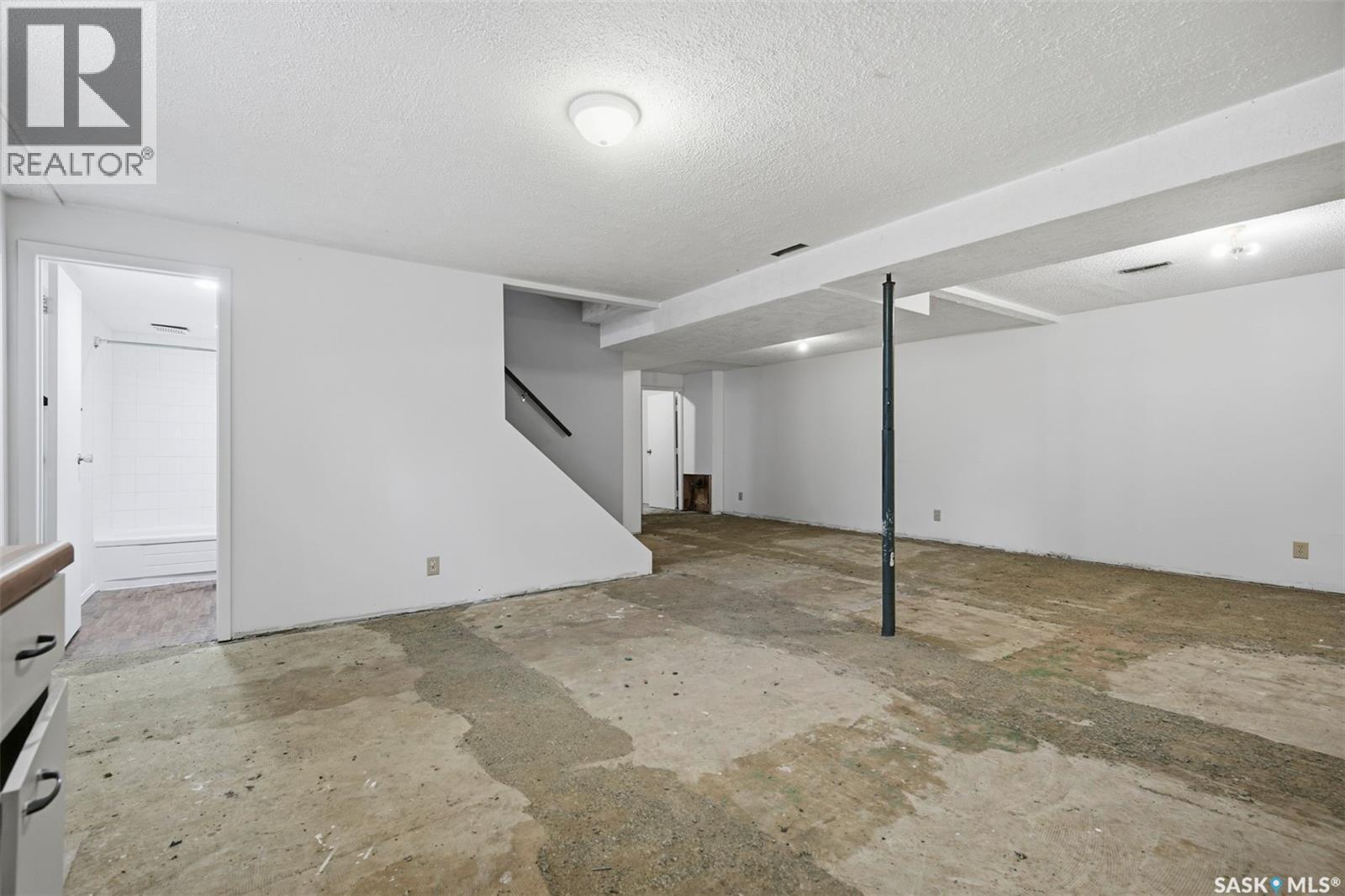 118 Smallwood Crescent, Saskatoon, SK