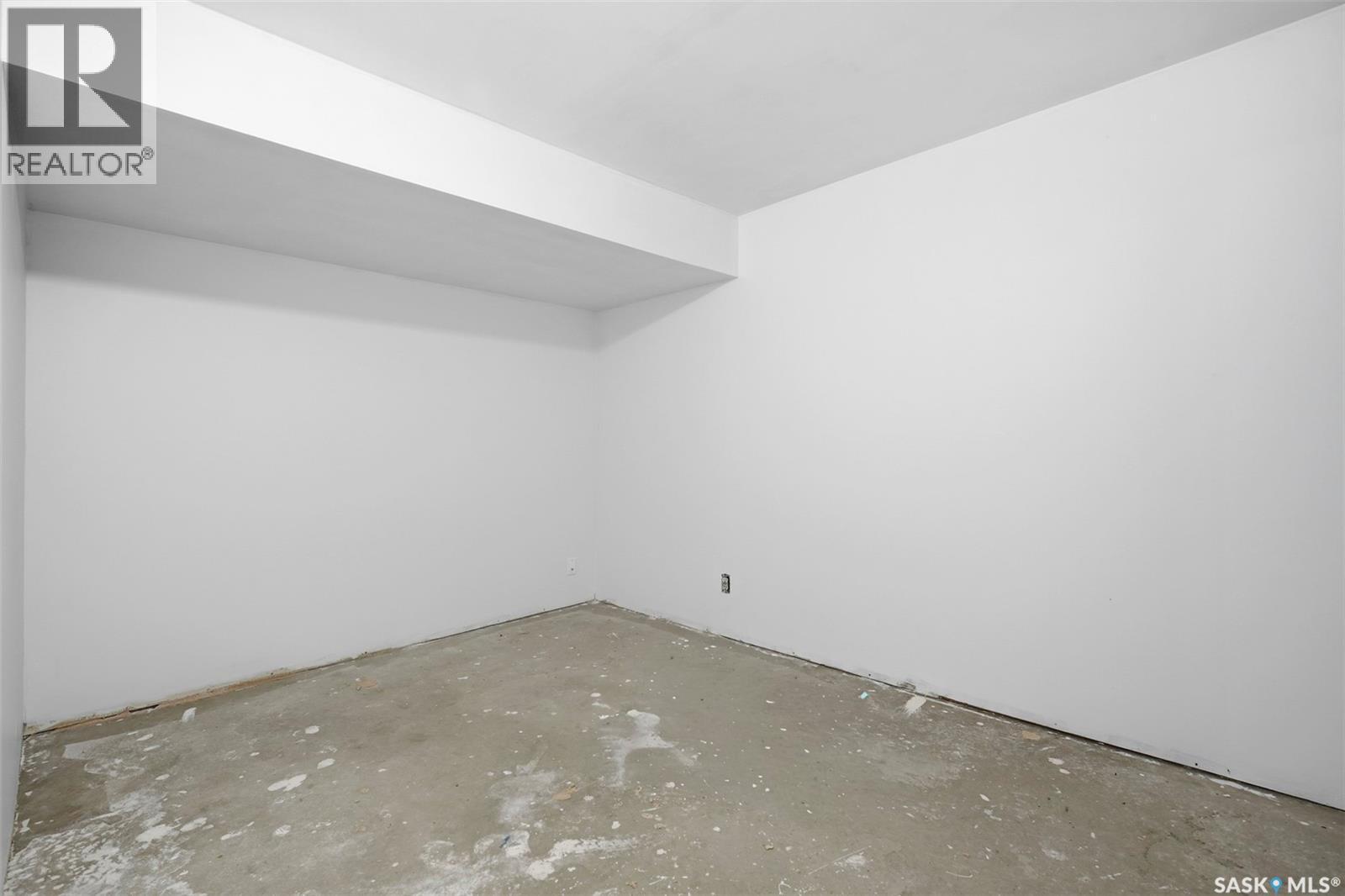 118 Smallwood Crescent, Saskatoon, SK