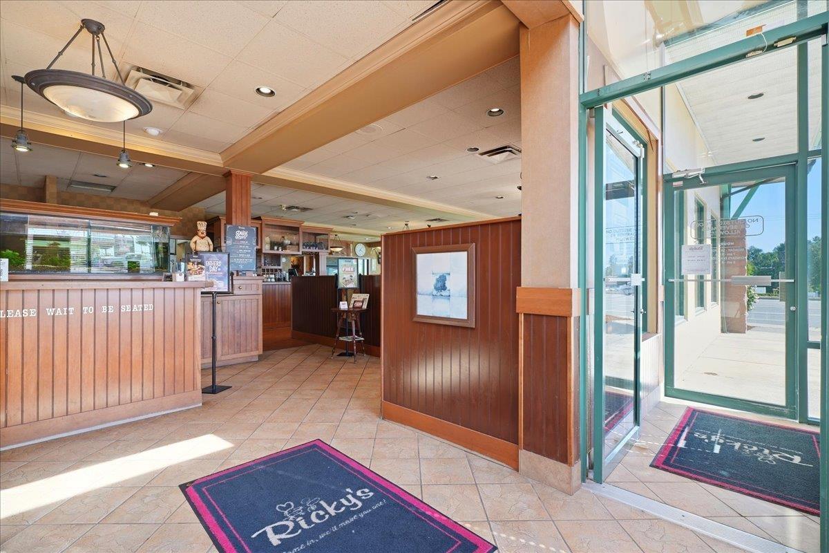 32081 Lougheed Highway, Mission, BC