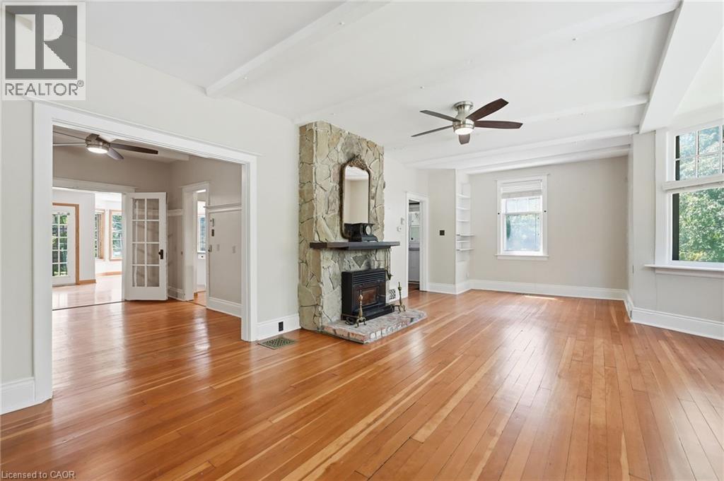 3 Ancaster Street E, Dundas, ON - Indoor Photo Showing Living Room With Fireplace