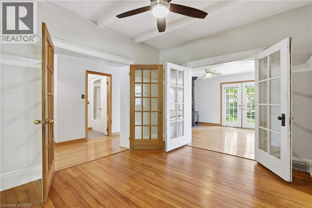 3 Ancaster Street E, Dundas, ON - Indoor Photo Showing Other Room