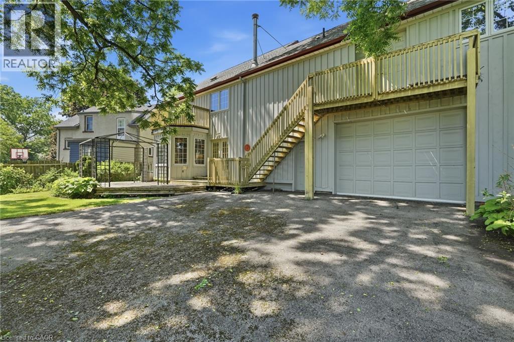 3 Ancaster Street E, Dundas, ON - Outdoor