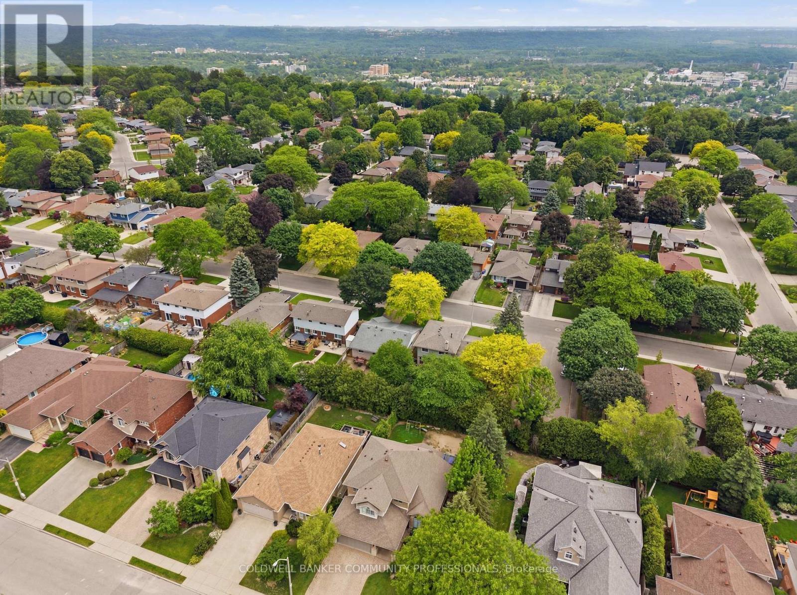 Short walk to the Escarpement - 61 San Pedro Drive, Hamilton, ON