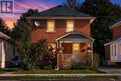 498 MCDONNEL STREET Peterborough, ON K9H 2X8