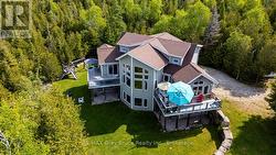 37 PARADISE DRIVE Northern Bruce Peninsula, ON N0H 1W0