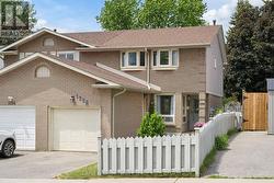 1286 PINEHURST AVENUE Oshawa (Donevan), ON L1H 8G5
