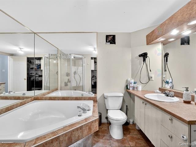 Bathroom - 202-3247 Boul. Du Souvenir, Laval (Chomedey), QC