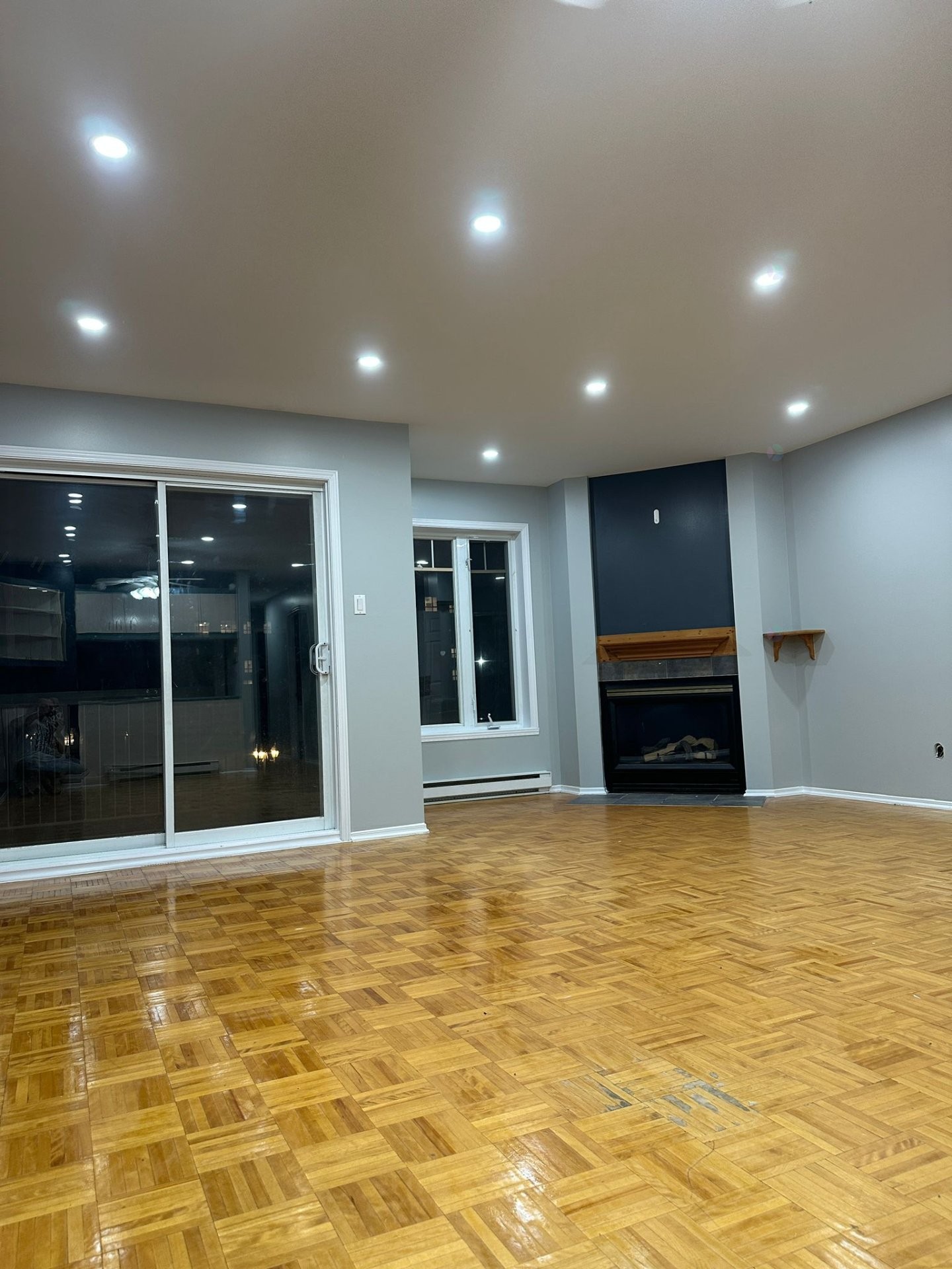 Living Room - 202-3247 Boul. Du Souvenir, Laval (Chomedey), QC