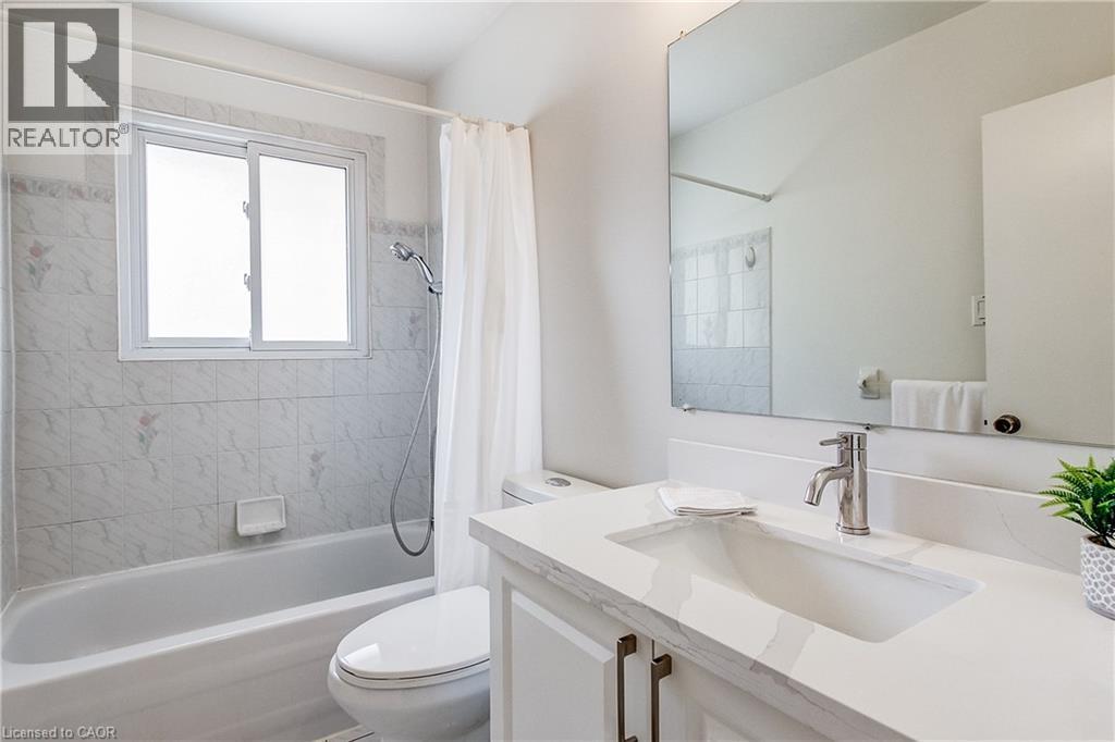134 Norfolk Avenue, Cambridge, ON