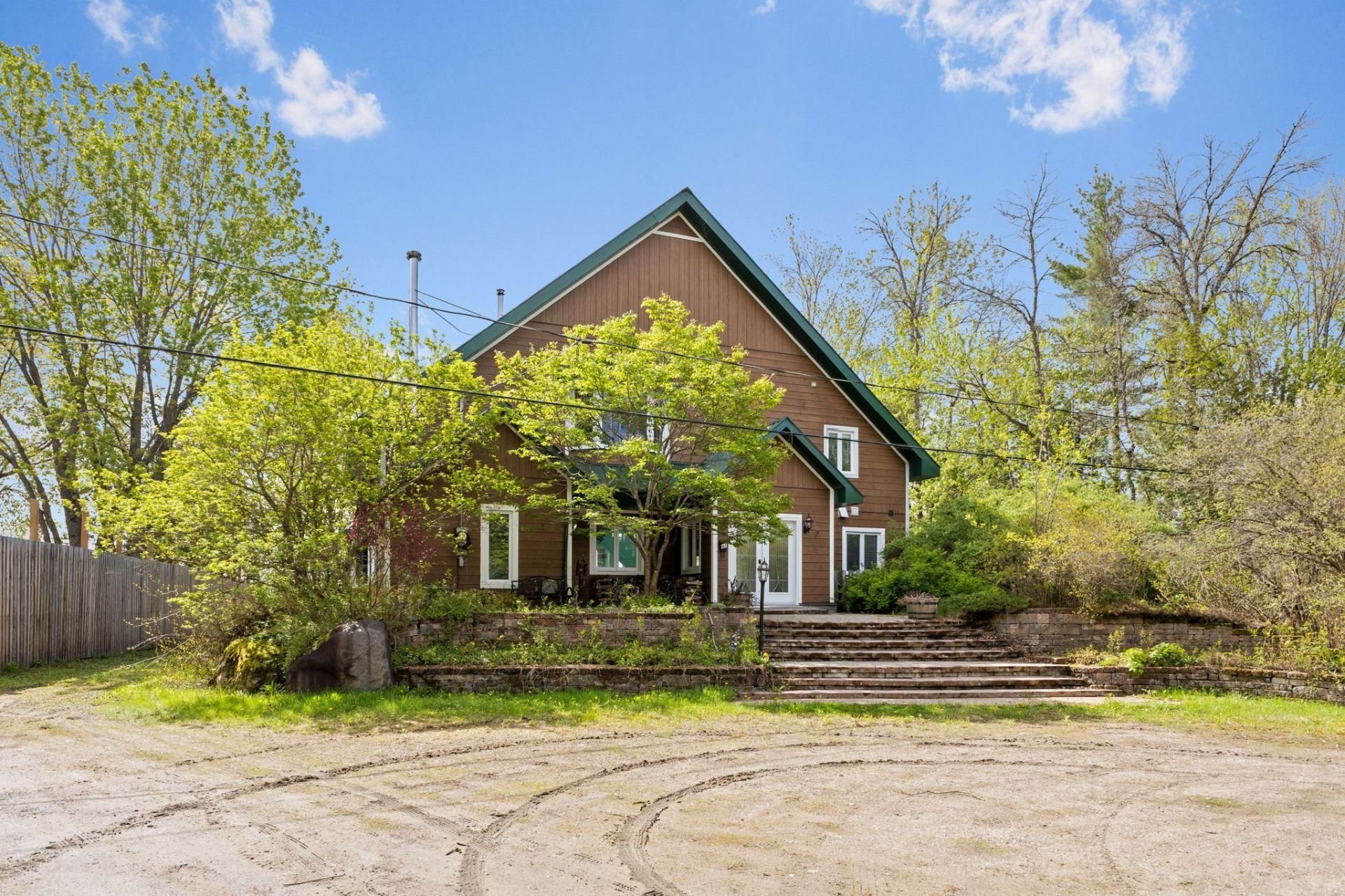 Extérieur - 42 Ch. Higgins, Low, QC