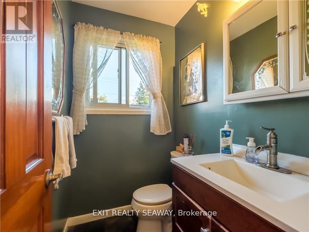 400 Lynwood Drive, Cornwall, ON