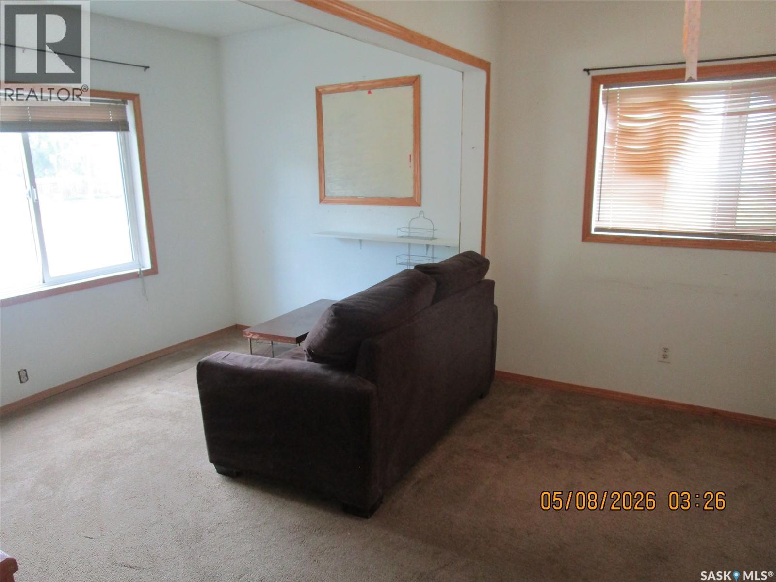 330 2Nd Avenue E, Assiniboia, SK