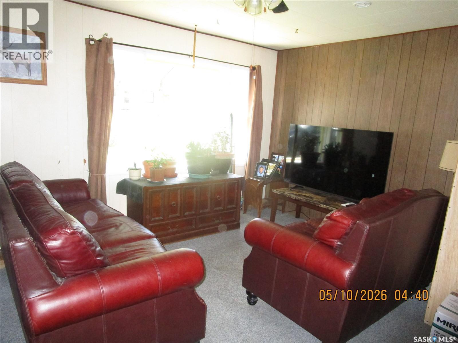 210 7Th Avenue W, Assiniboia, SK