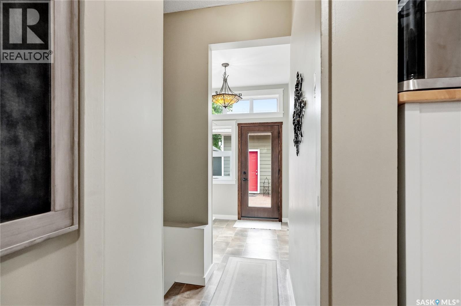 328 Carleton Drive, Saskatoon, SK