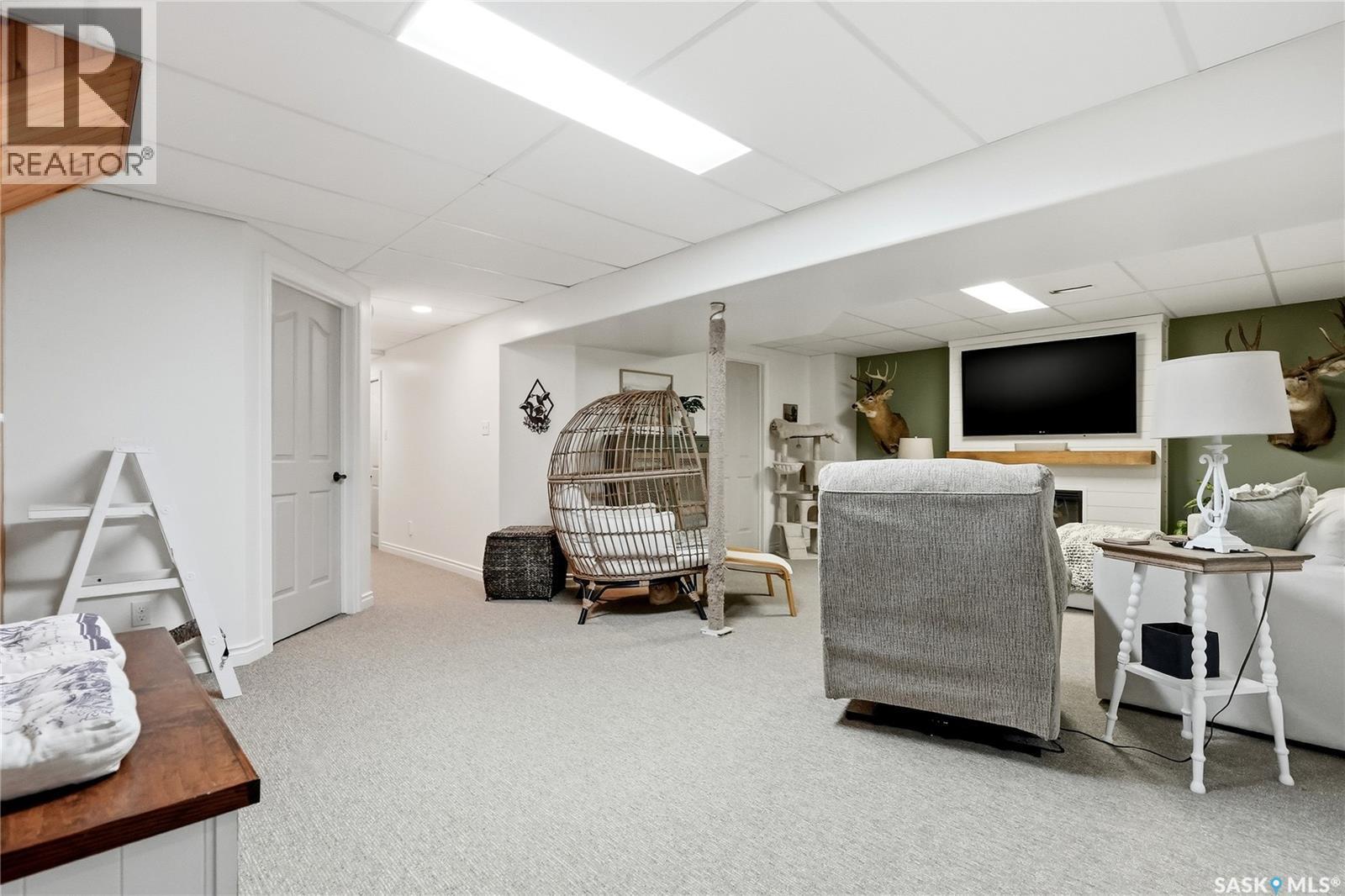 328 Carleton Drive, Saskatoon, SK