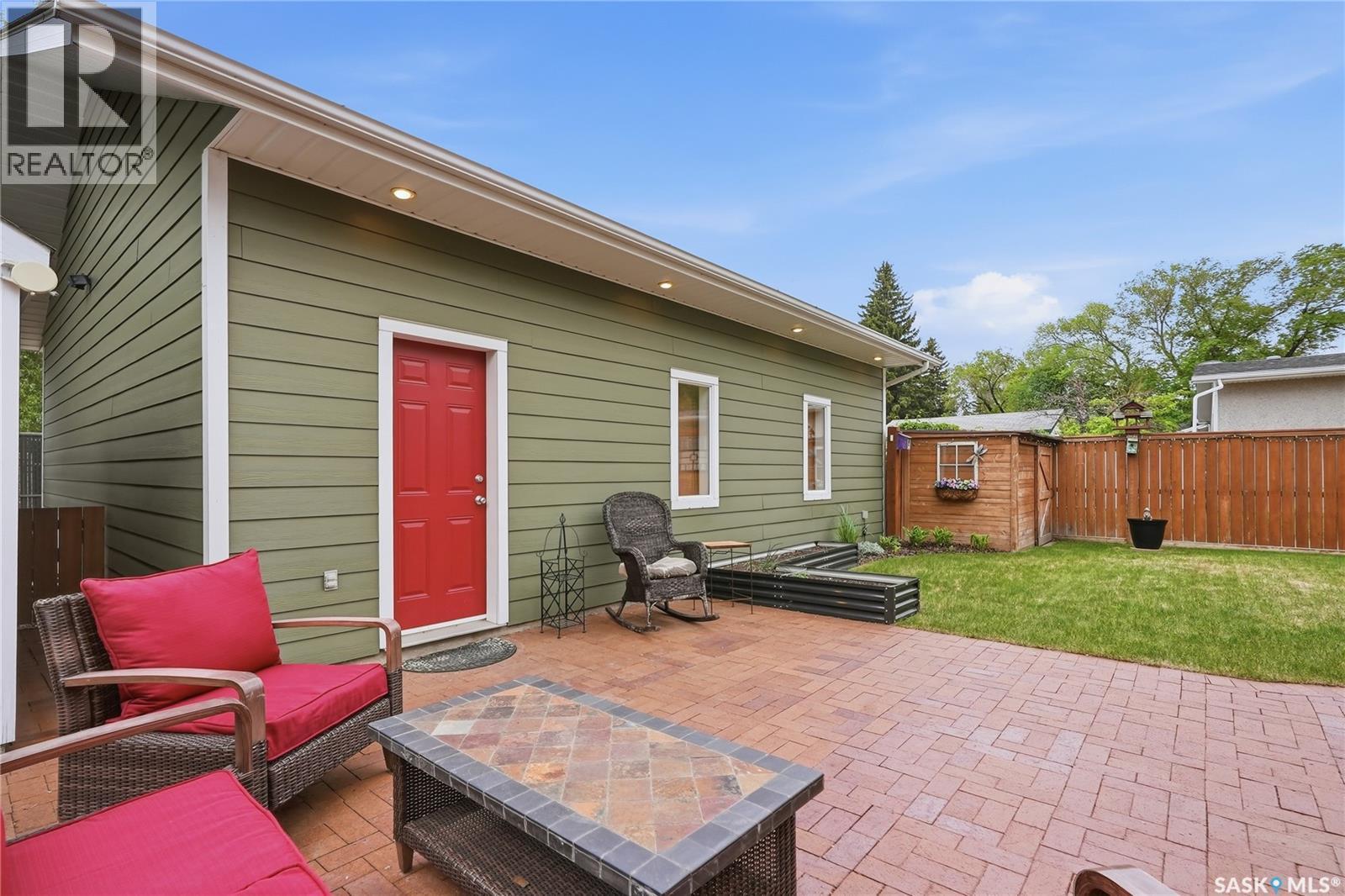 328 Carleton Drive, Saskatoon, SK