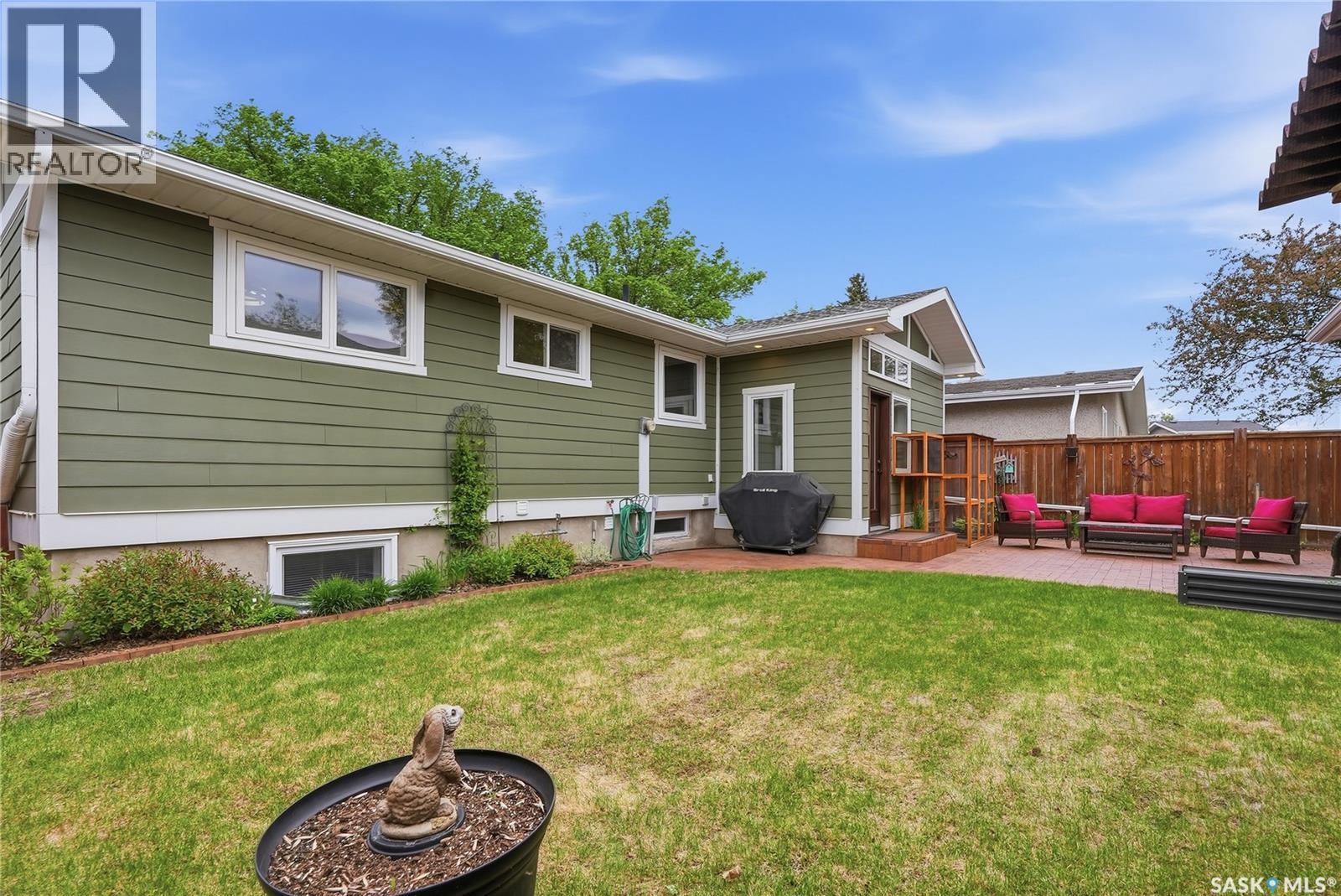 328 Carleton Drive, Saskatoon, SK