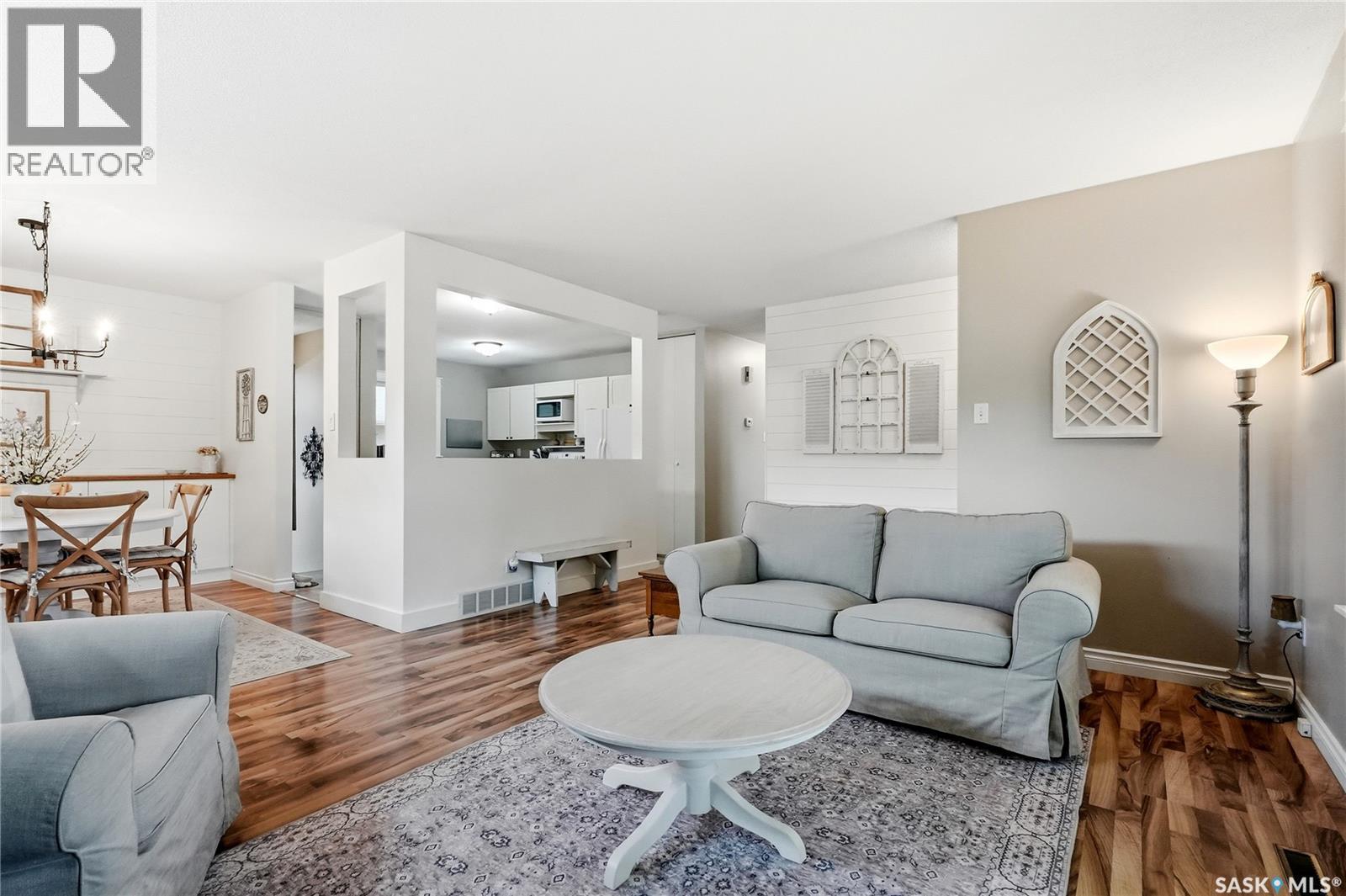 328 Carleton Drive, Saskatoon, SK