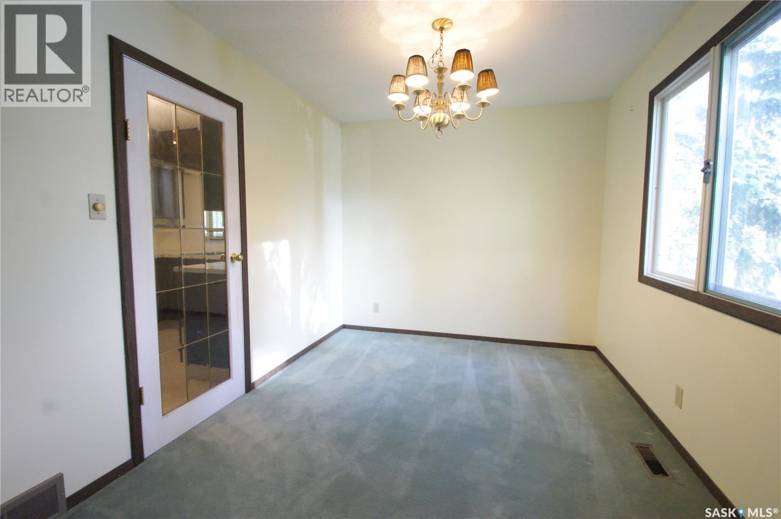 99 Assiniboine Drive, Saskatoon, SK