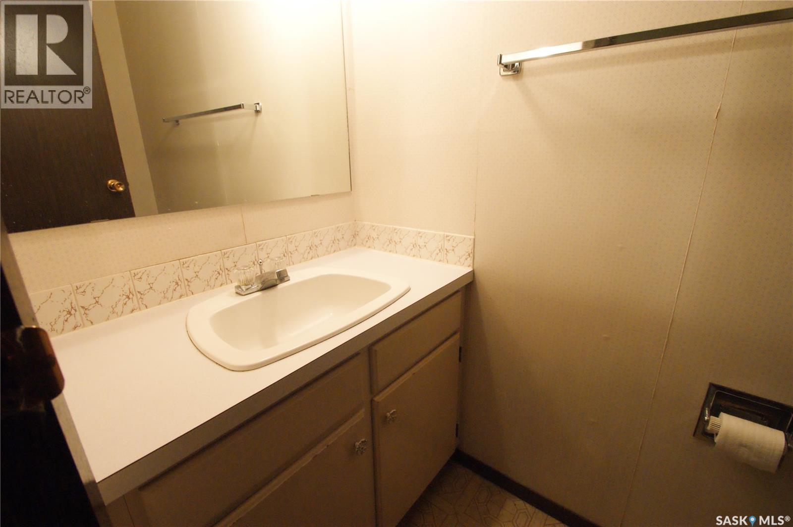 99 Assiniboine Drive, Saskatoon, SK