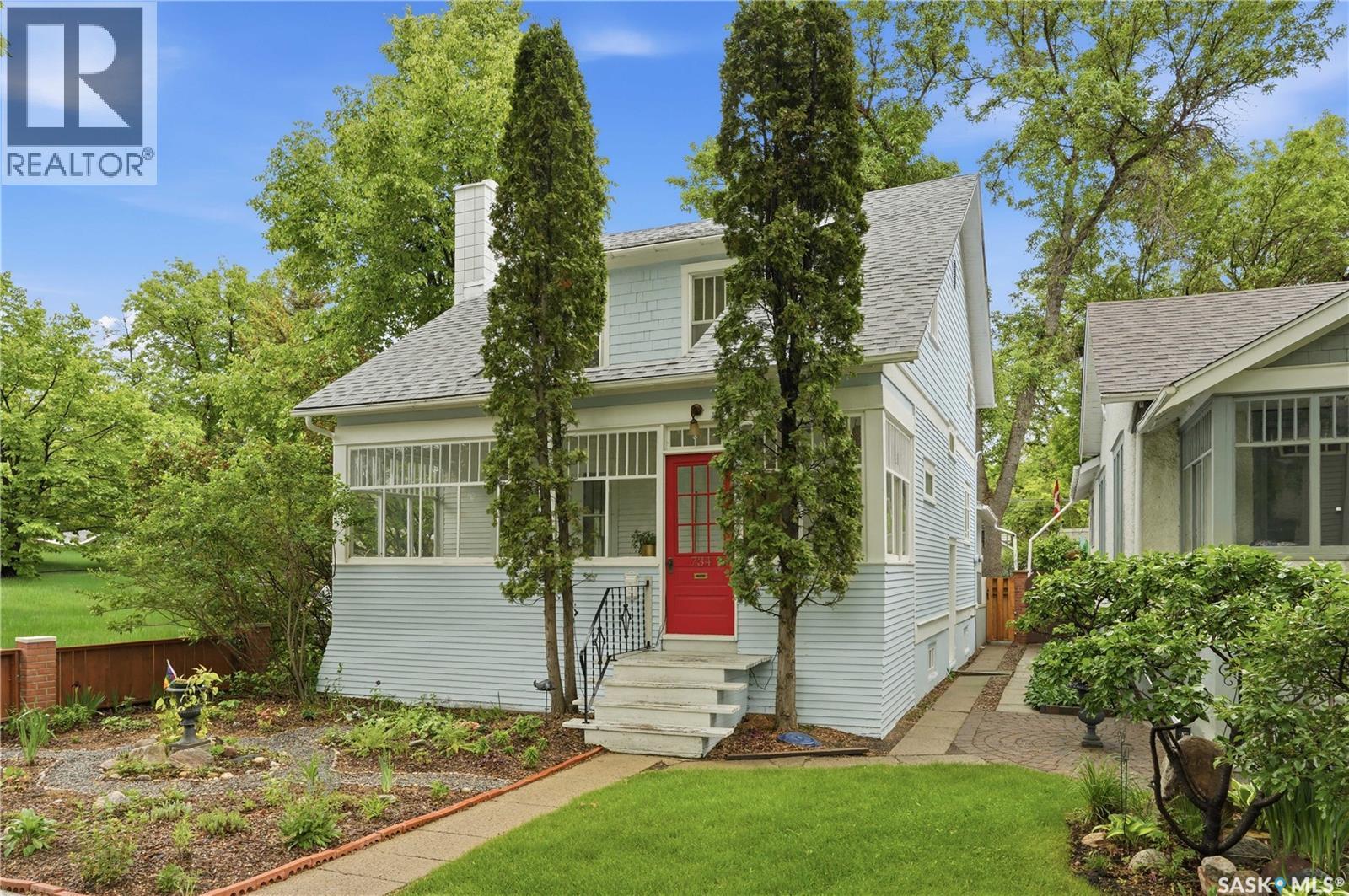 734 10Th Street E, Saskatoon, SK