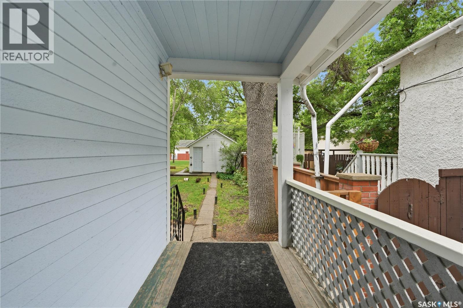 734 10Th Street E, Saskatoon, SK