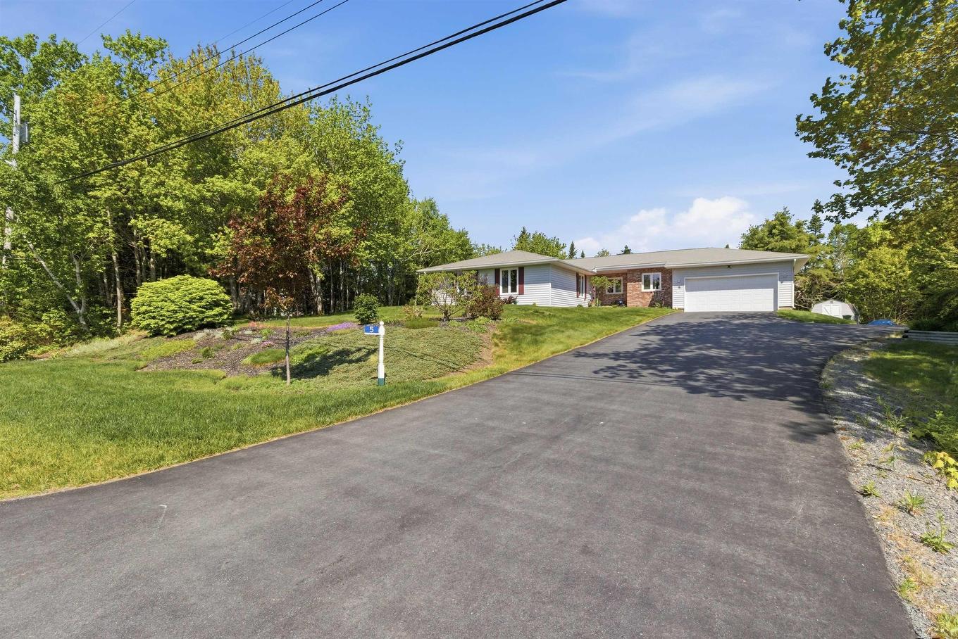 5 Juniper Way, Hubley, NS
