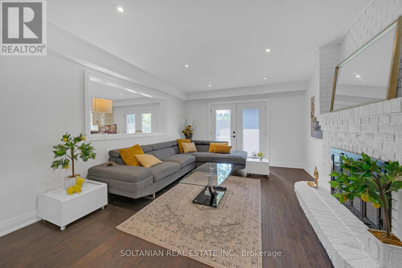 12 Dorian Place, Vaughan, ON