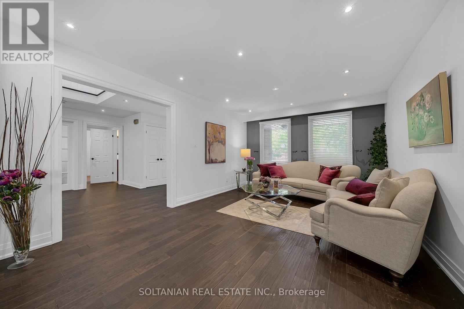 12 Dorian Place, Vaughan, ON