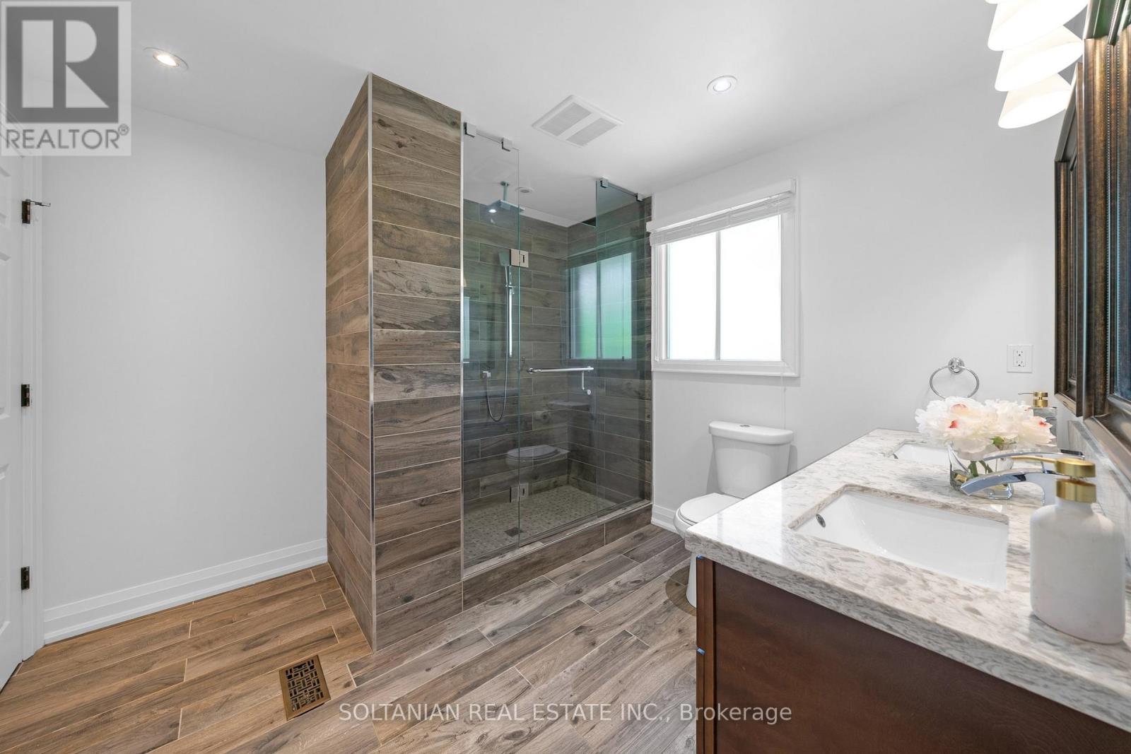 12 Dorian Place, Vaughan, ON