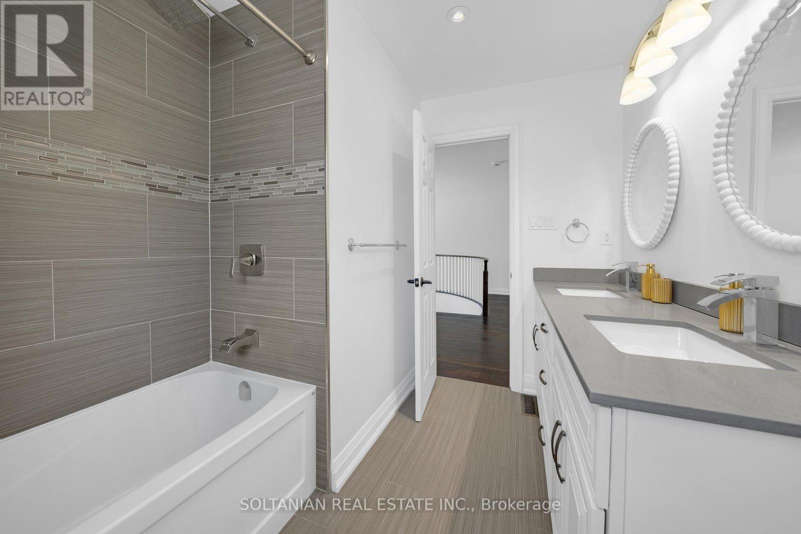12 Dorian Place, Vaughan, ON