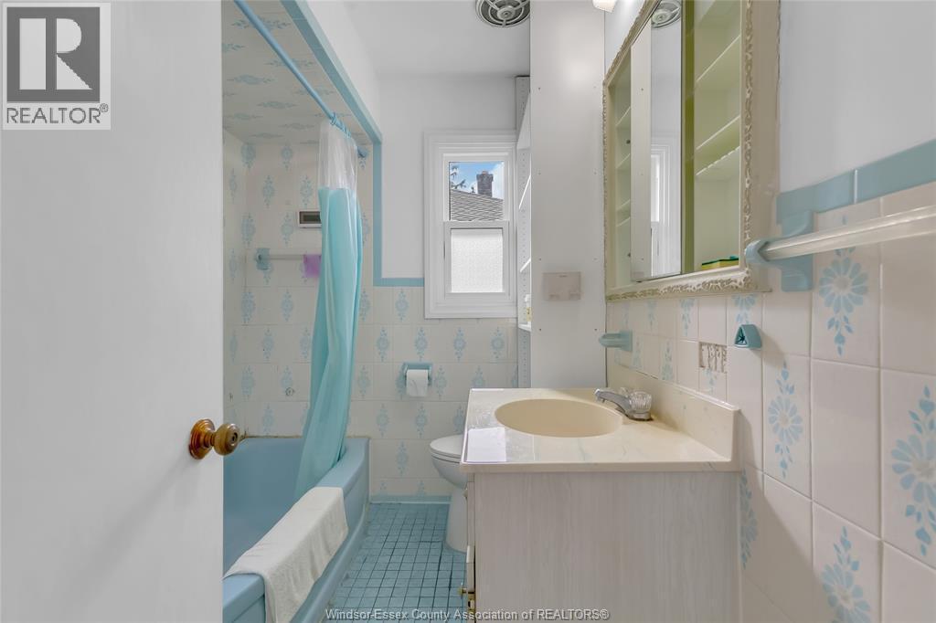 3331 Longfellow, Windsor, ON