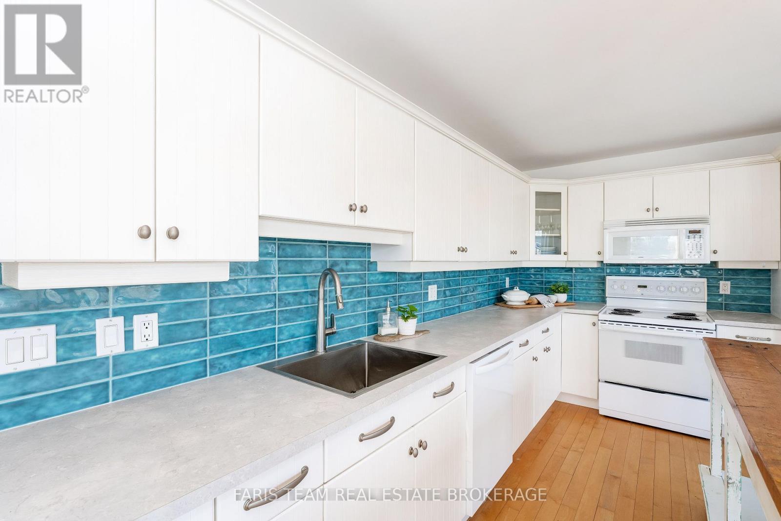 104 Silver Birch Drive, Tiny, ON