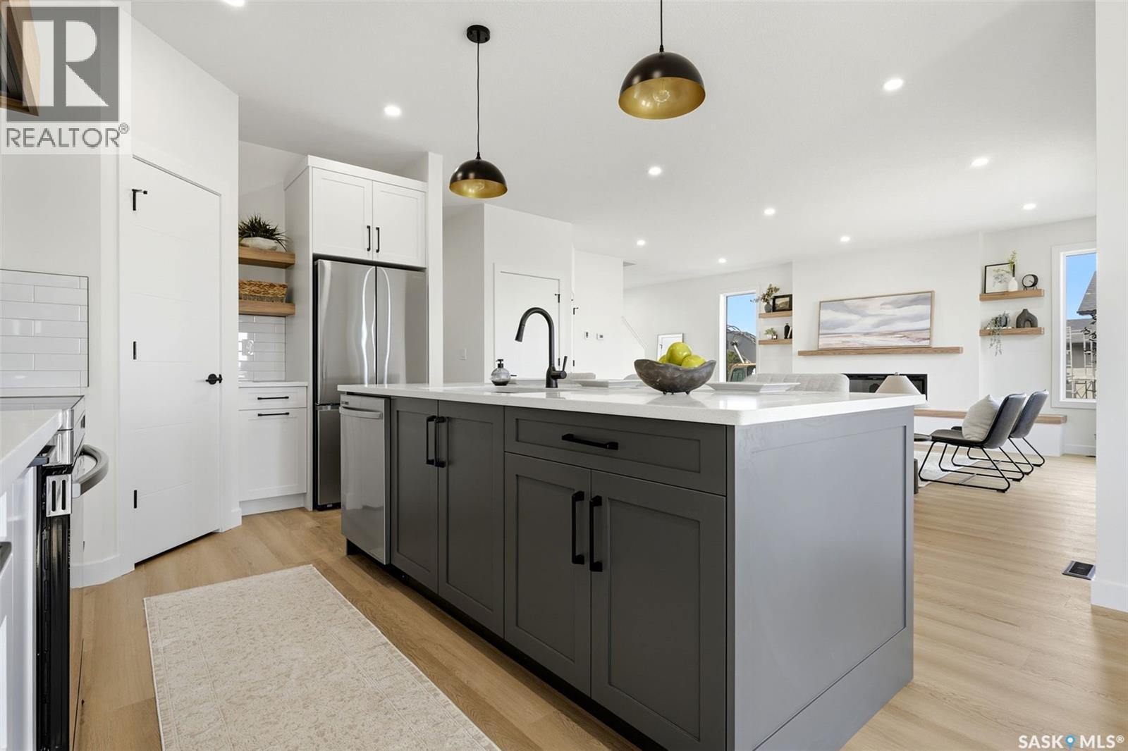 55 Country Road, Lumsden, SK - Indoor Photo Showing Kitchen With Upgraded Kitchen