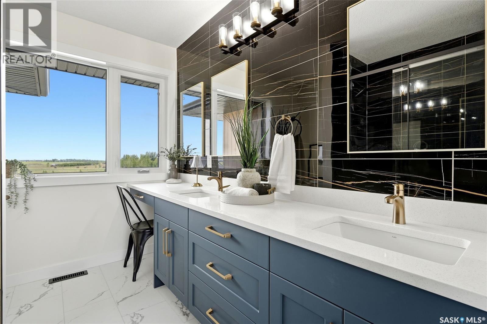 55 Country Road, Lumsden, SK - Indoor Photo Showing Bathroom