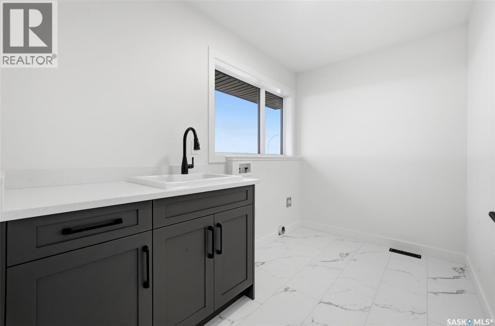 55 Country Road, Lumsden, SK - Indoor