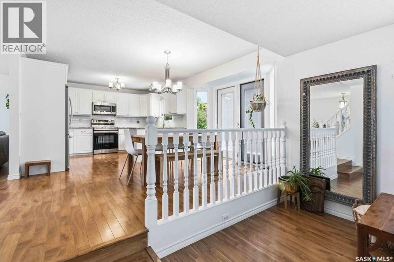142 Neusch Crescent, Saskatoon, SK