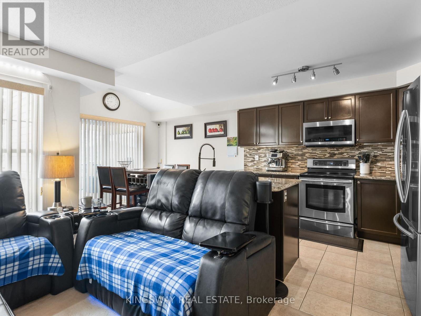 57 Harbourside Drive, Whitby, ON - Indoor