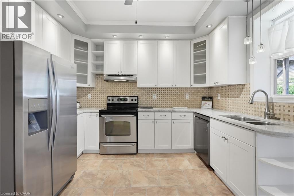 71 Aikman Avenue, Hamilton, ON - Indoor Photo Showing Kitchen With Double Sink With Upgraded Kitchen