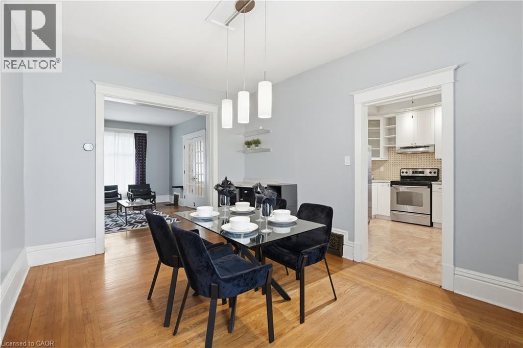 71 Aikman Avenue, Hamilton, ON - Indoor Photo Showing Dining Room